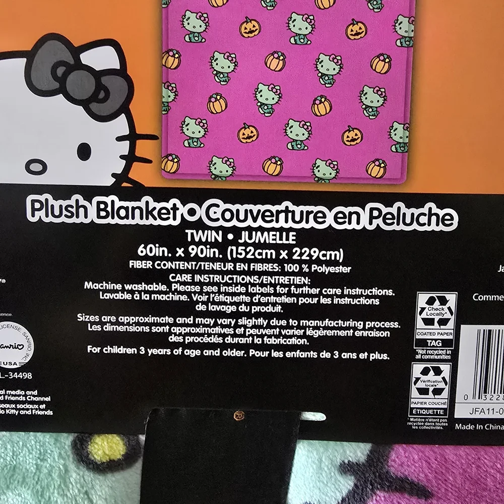 Hello Kitty Halloween Plush Blanket – Twin Pumpkin Frankenstein